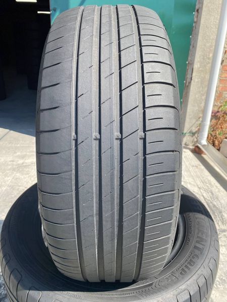 225/55R17 Goodyear Efficient Grip Performance 01061 фото