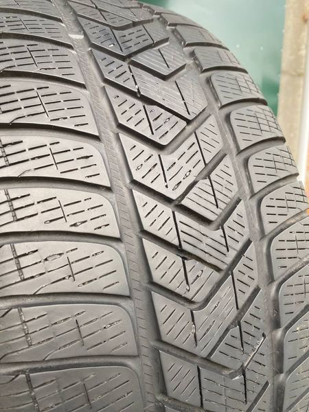 255/45R20 Pirelli Scorpion Winter d0080olx фото