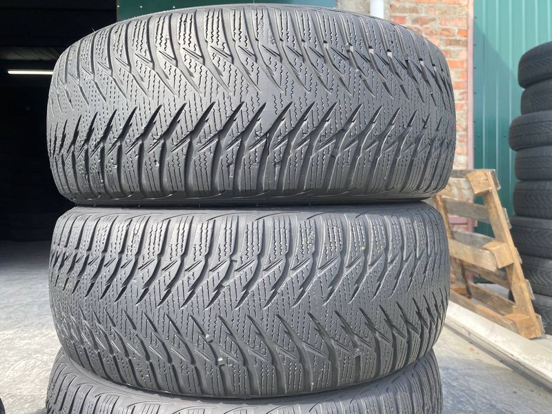 205/55R16 Goodyear UltraGrip 8 0606 фото