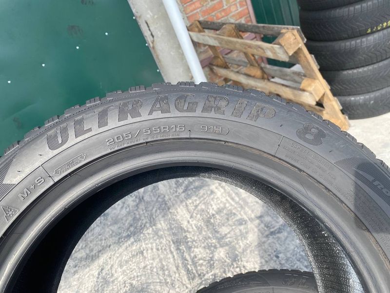 205/55R16 Goodyear UltraGrip 8 0606 фото