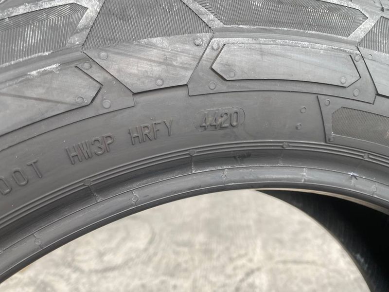 215/60R17C Continental VanContact Winter d0055olx фото