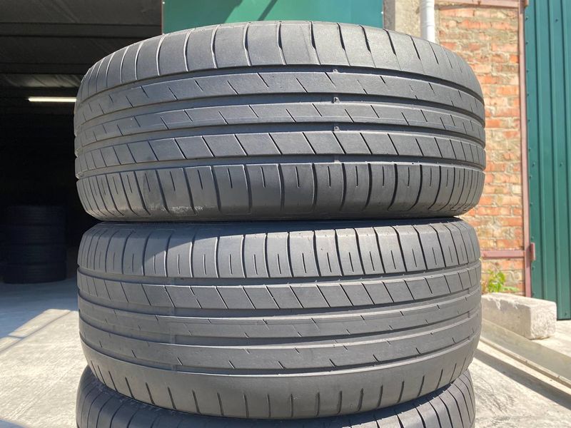 225/55R17 Goodyear Efficient Grip Performance 01061 фото