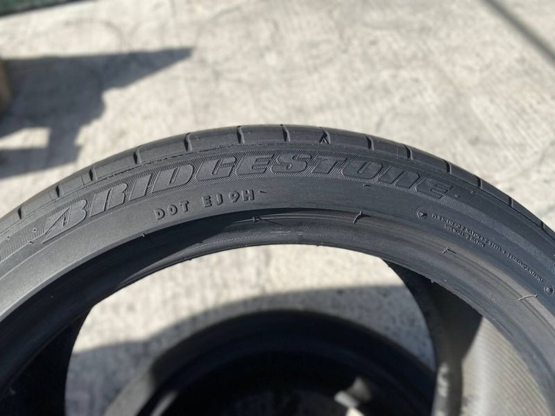 275/35R19 Bridgestone Potenza RE 050A 0912 фото