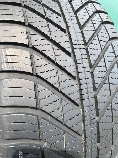 225/50R17 Goodyear Vector 4Seasons 0335 фото