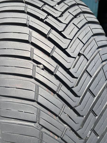 215/65R17 Continental AllSeasonContact 01533 фото