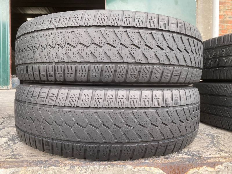 205/75R16C Bridgestone Blizzak W810 01258 фото