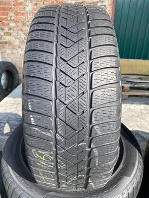 205/55R16 Pirelli Sottozero 3 0142 фото