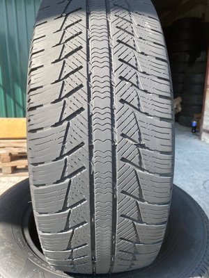 215/65R16C Syron Everest C 0870 фото