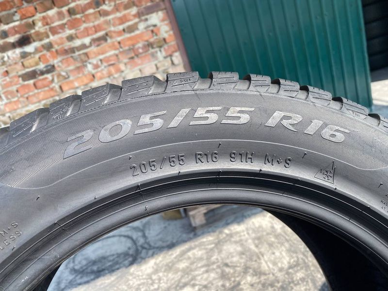 205/55R16 Pirelli Sottozero 3 0142 фото