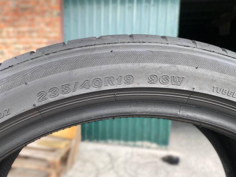 235/40R19 Bridgestone Potenza S001 0923olx фото