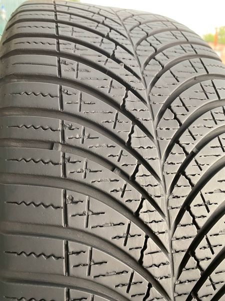 215/45R17 Goodyear Vector 4Seasons Gen-3 01442olx фото