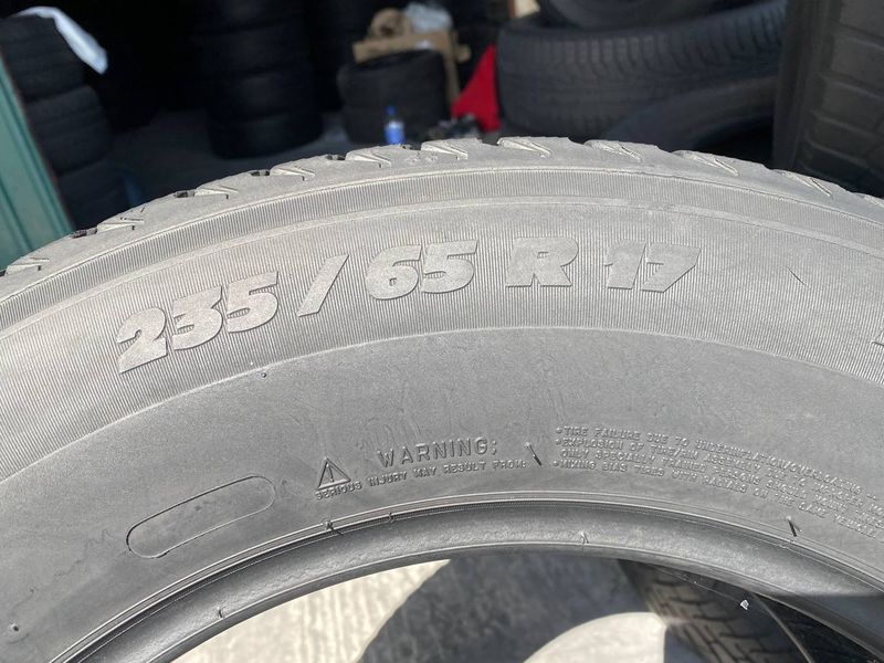 235/65R17 Michelin Latitude Alpin LA2 01535 фото