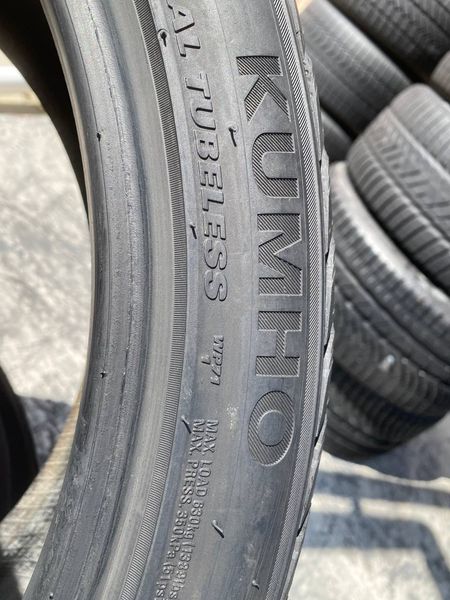 235/40R19 Kumho WinterCraft WP71 0926olx фото