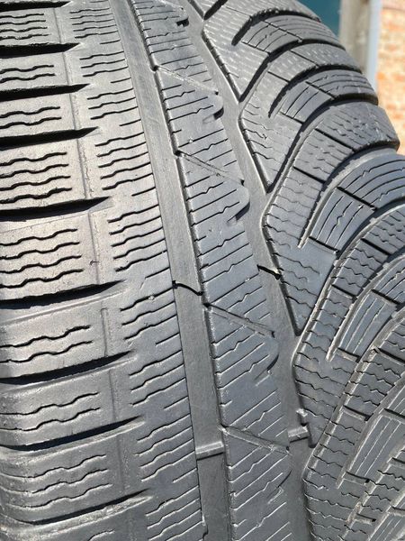 235/45R19 Michelin Pilot Alpin PA4 d0206 фото