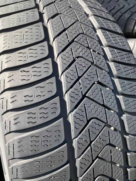 225/60R17 Pirelli Sottozero 3 01537 фото