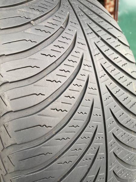 215/55R17 Goodyear Vector 4Seasons Gen-2 01444olx фото