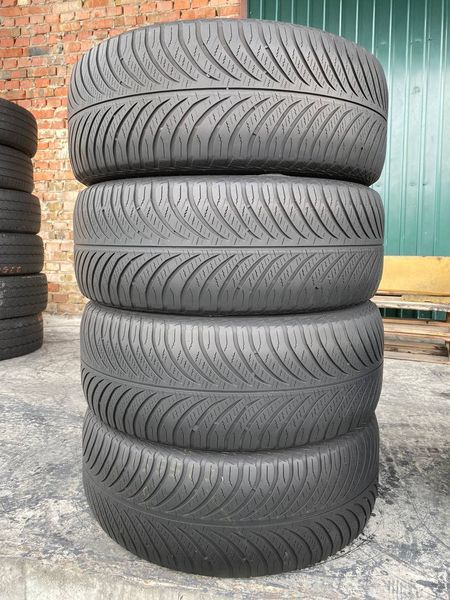 215/55R17 Goodyear Vector 4Seasons Gen-2 01444olx фото