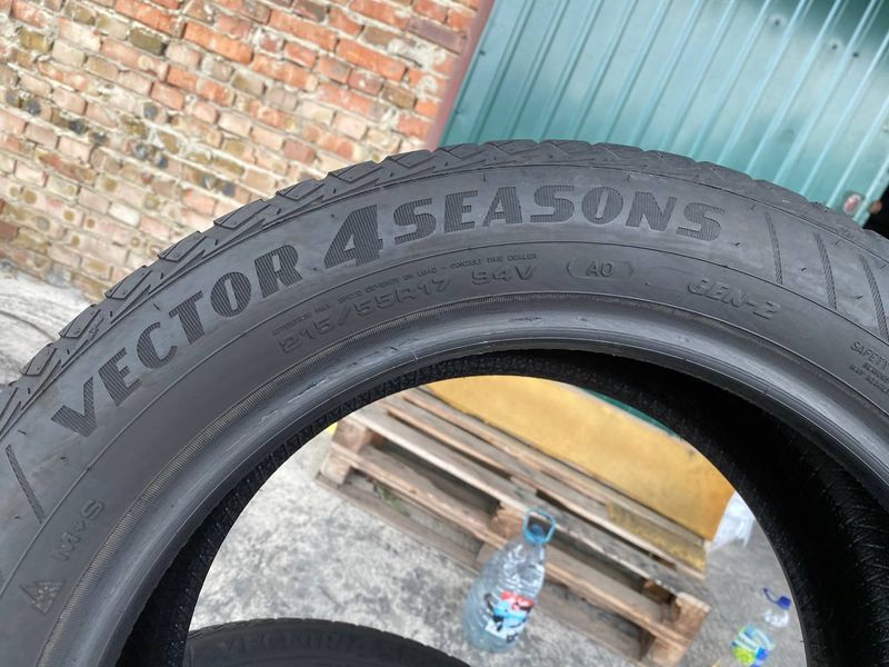 215/55R17 Goodyear Vector 4Seasons Gen-2 01444olx фото