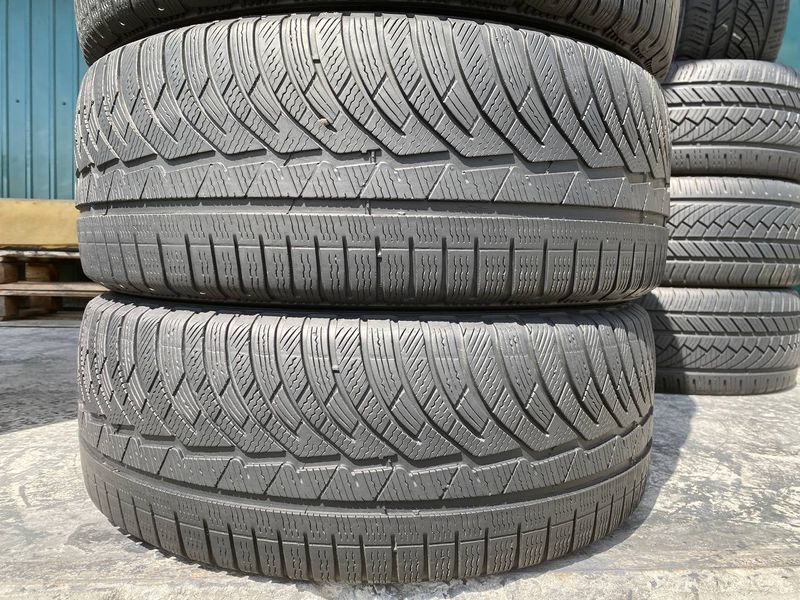 235/45R19 Michelin Pilot Alpin PA4 d0206 фото