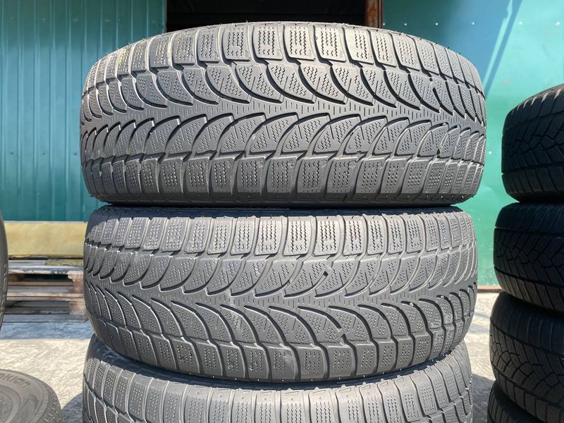 215/65R16 Bridgestone Blizzak LM-80 evo 01584 фото