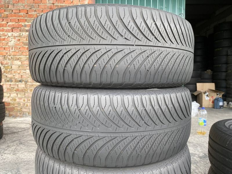 215/55R17 Goodyear Vector 4Seasons Gen-2 01444olx фото