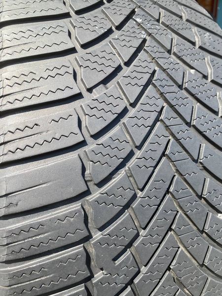 235/45R18 Bridgestone Blizzak LM005 01490olx фото