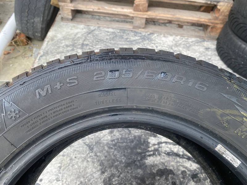 205/60R16 Goodyear UltraGrip 7 01765 фото