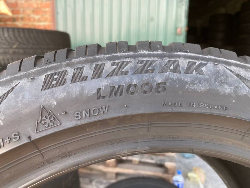 235/45R18 Bridgestone Blizzak LM005 01490olx фото