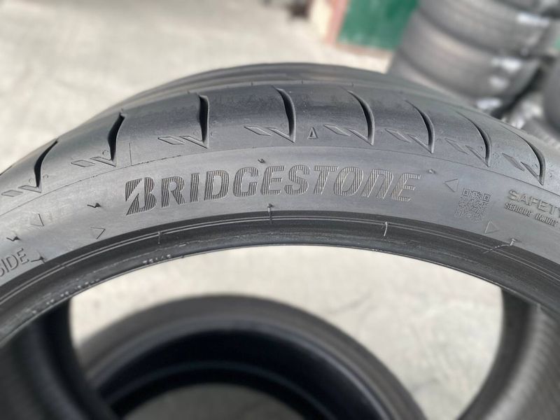 235/40R19 Bridgestone Potenza S005 0927olx фото