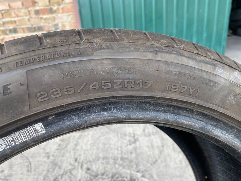 235/45R17 Dunlop Sport Maxx RT2 01078 фото