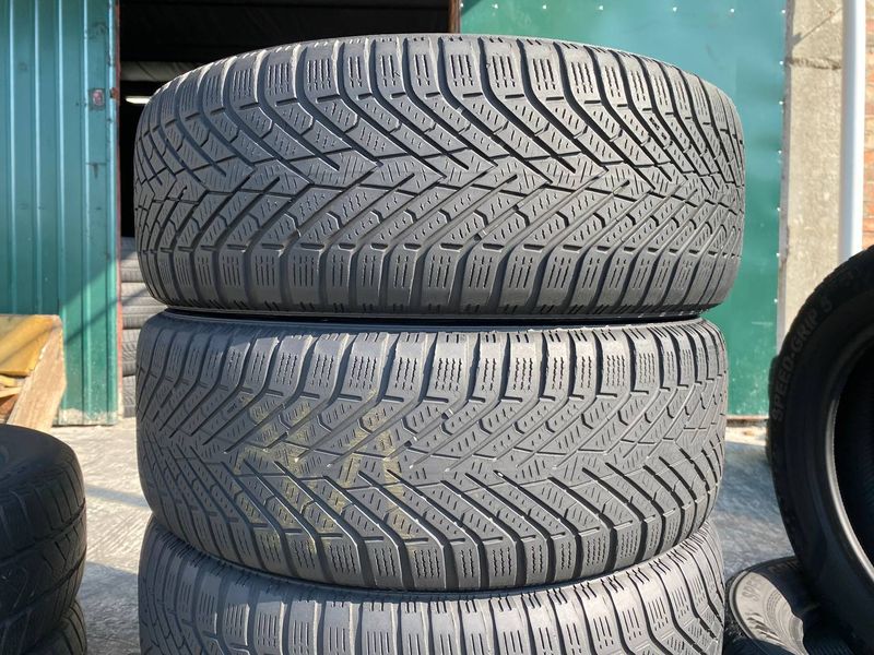 205/60R16 Pirelli Winter Cinturato 2 0674 фото