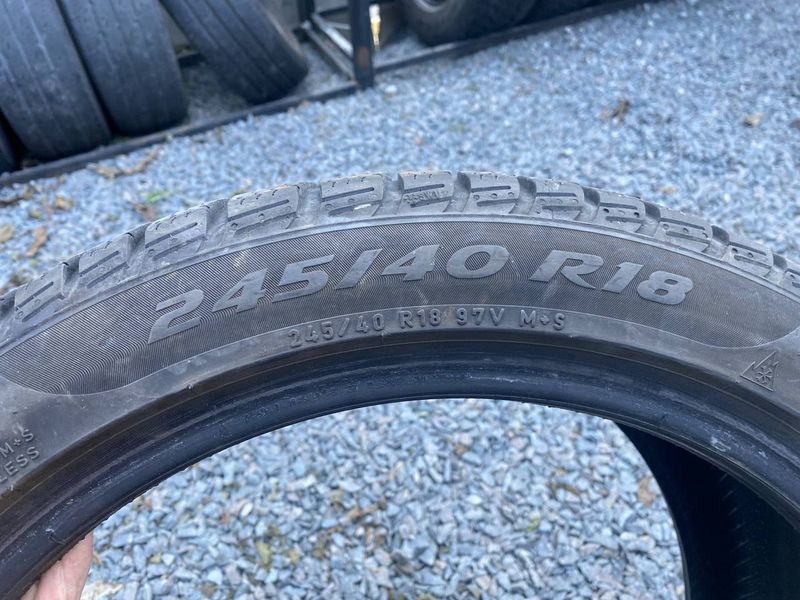 245/40R18 Pirelli Sottozero 3 01667olx фото