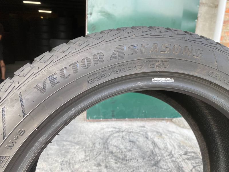 225/50R17 Goodyear Vector 4Seasons gen-2 01448olx фото