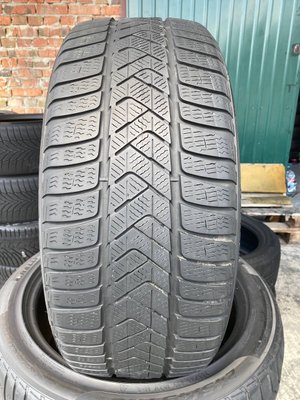 245/45R19 Pirelli Sottozero 3 d0198 фото