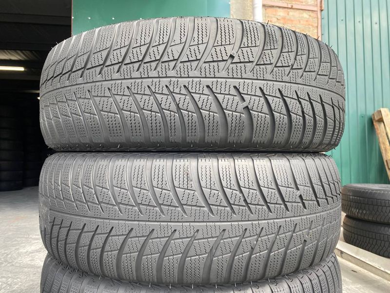 215/65R17 Bridgestone Blizzak LM001 0755 фото