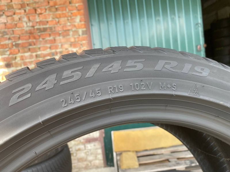 245/45R19 Pirelli Sottozero 3 d0198 фото