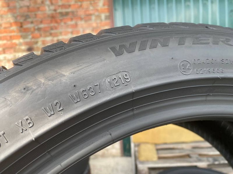 245/45R19 Pirelli Sottozero 3 d0198 фото