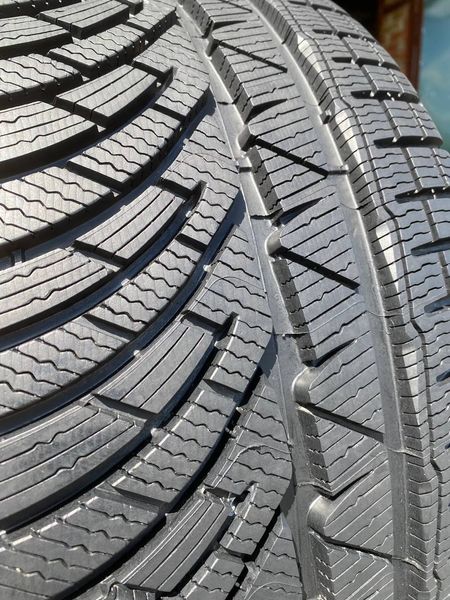 235/35R19 Michelin Pilot Alpin PA4 (Новые) d0209olx фото