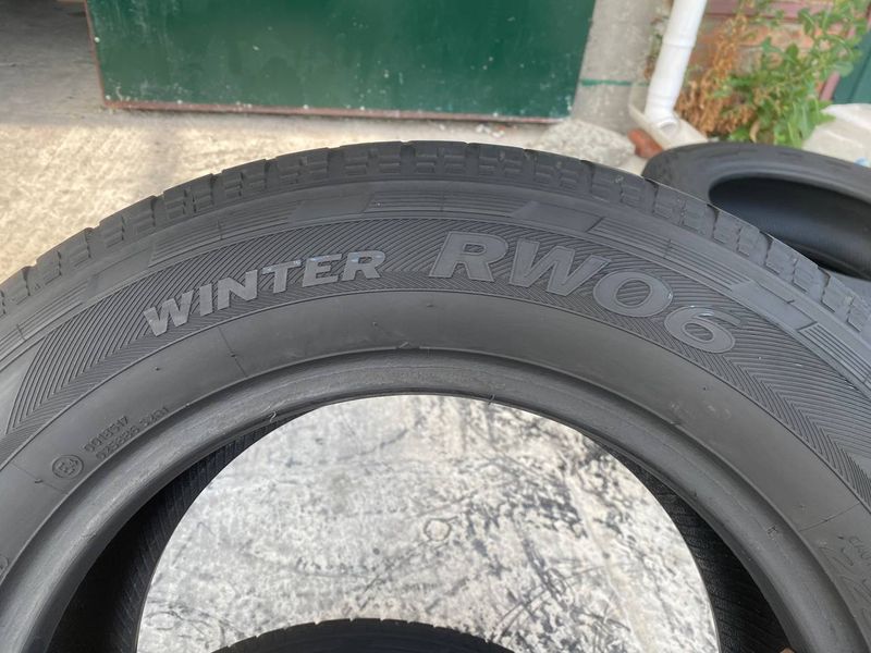 225/60R16C Hankook Winter RW06 01266 фото