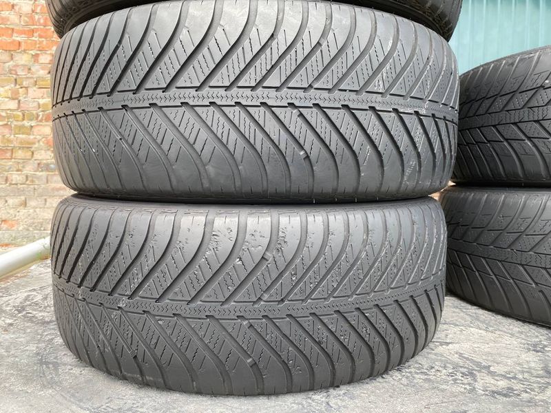 225/50R17 Goodyear Vector 4Seasons 01449 фото