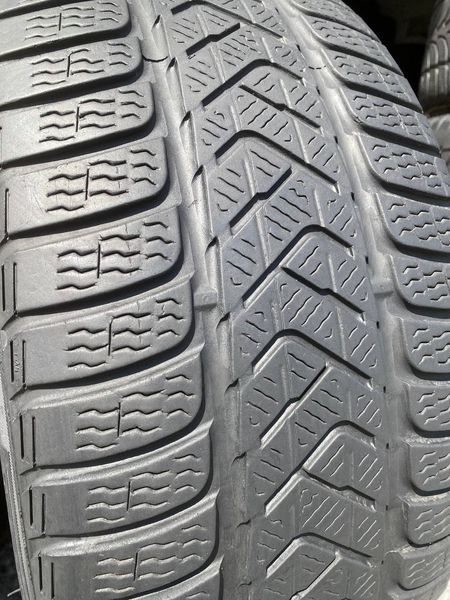 235/35R19 Pirelli Sottozero 3 d0210olx фото