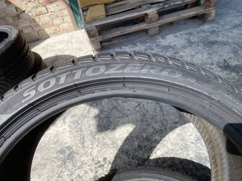 235/35R19 Pirelli Sottozero 3 d0210olx фото