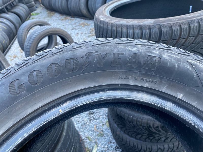 235/55R18 Goodyear UltraGrip Ice 2 01669olx фото