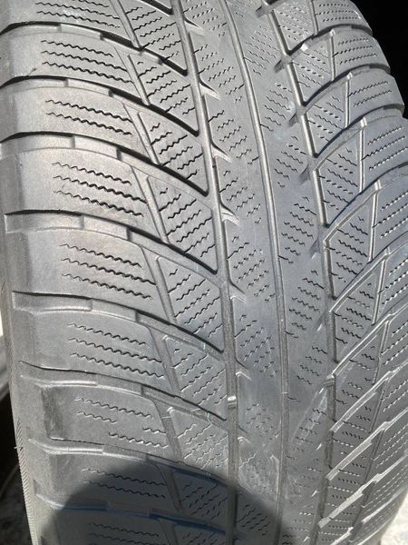 225/50R18 Bridgestone Blizzak LM001 01496olx фото