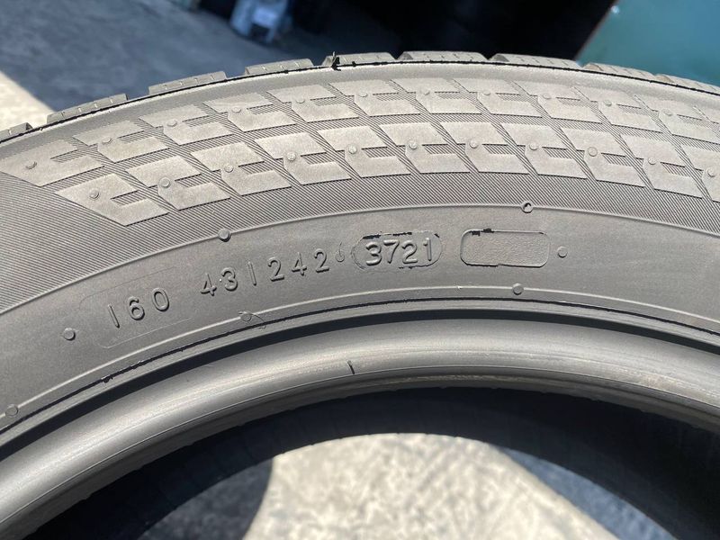 225/55R17 Nokian WR SnowProof P 0780 фото