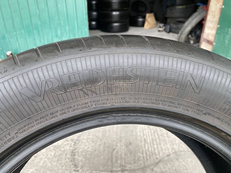 235/55R17 Vredestein Ultrac 01085 фото