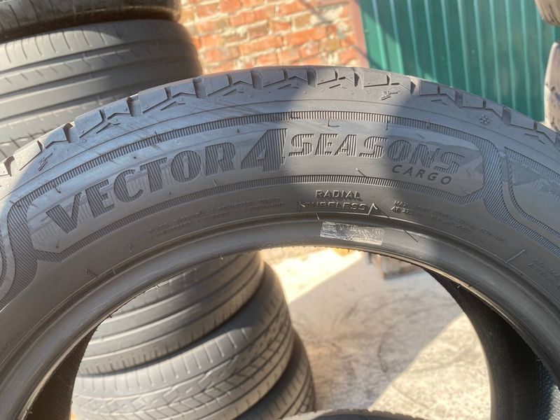 195/60R16C Goodyear Vector 4Seasons Cargo d0066 фото