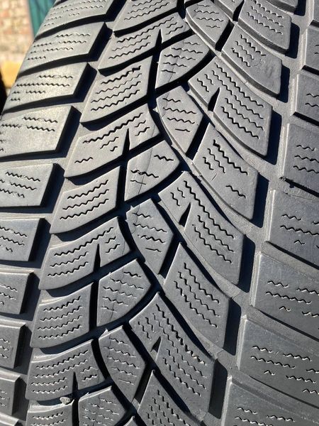 225/55R17 Goodyear UltraGrip Performance gen-1 0782 фото