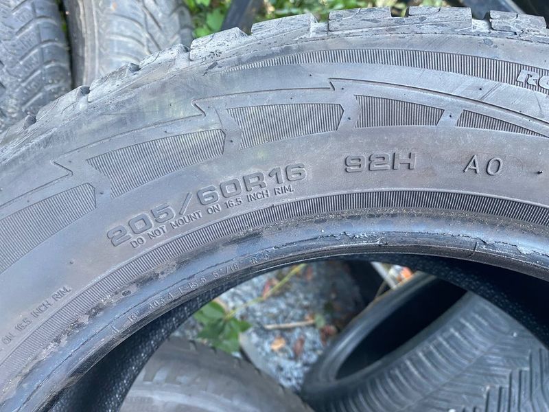 205/60R16 Goodyear UltraGrip Performance 01672olx фото