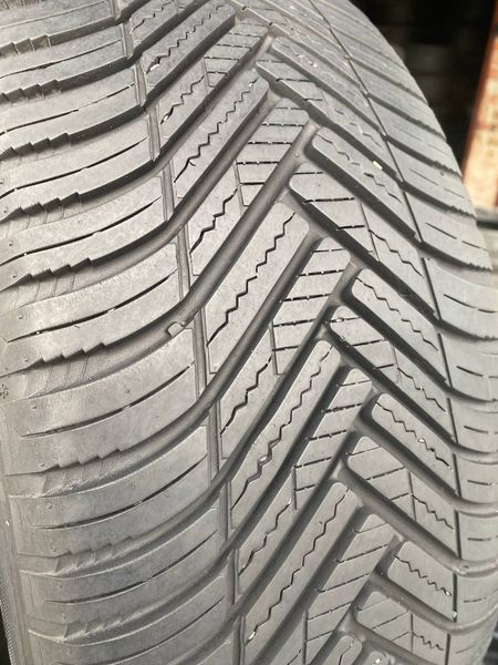 215/55R16 Hankook Kinergy 4S2 01779 фото